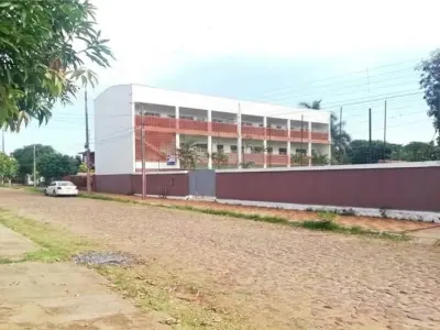 Terreno en venta con edificación en Lucerito, San Lorenzo 3
