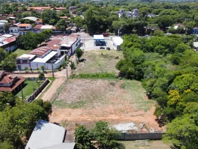 Terreno à venda com posto de combustível em locação, San Lorenzo 3