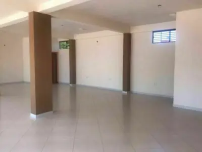Terreno en venta con estructura comercial en Hernandarias, Alto Paraná 4