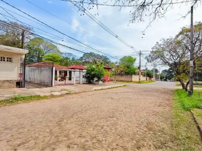 Land for sale with property to renovate in Mariano Roque Alonso 3