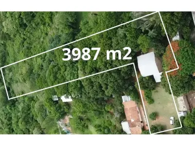 Terreno à venda com galpão habitável em Itauguá 4