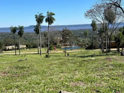 Terreno à venda com vista para o lago em condomínio 3