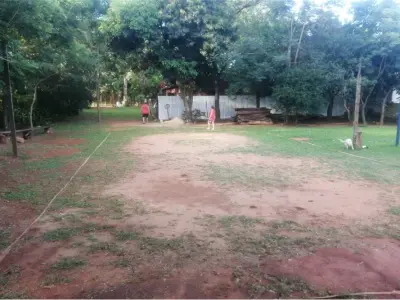 Terreno à venda com casa em Ñemby, 1442 m² 4