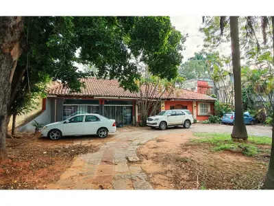 Terreno à venda de 1.769 m² em Mariscal López, Assunção 2