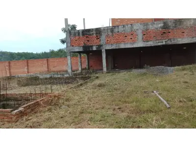 Terreno en venta de 2.424 m² en San Bernardino 3