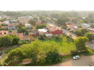 Terreno à venda de 2.568 m² em esquina em Fernando de la Mora 3
