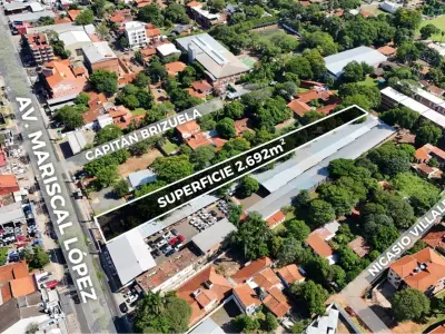 Land for sale on Avda. Mcal. López, Laguna Grande 3