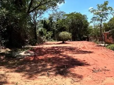 Terreno à venda de 448 m² em Limpio, Central 3