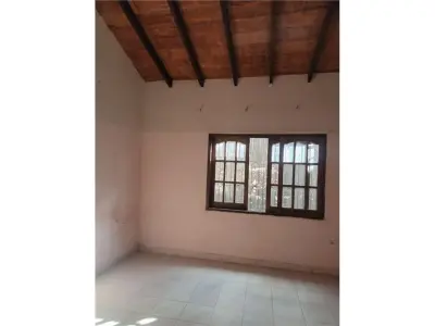 Terreno à venda de 530 m² em Loma Pytá, Assunção 3