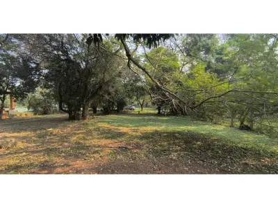 Terreno à venda de 720 m² em Playas de Areguá 3