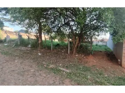 Terreno à venda de 720 m² em Villa Elisa, bairro 8 de Diciembre 4