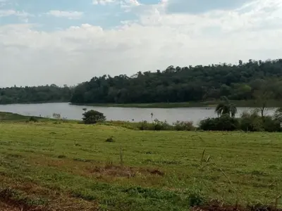 Land for sale of 996.75 m² with frontage on the Acaray River, Km 14 2