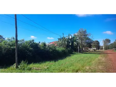 Terreno en venta en barrio Caacupemi, Hernandarias 2