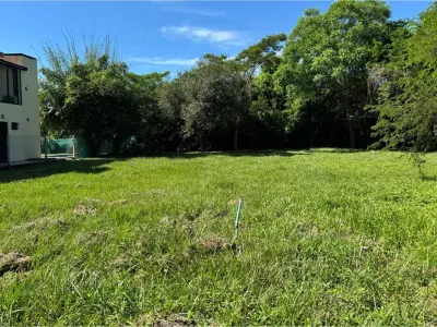 Terreno à venda em condomínio fechado em Ypacaraí 4