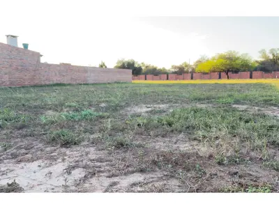 Terreno en venta en barrio cerrado Paraíso, Filadelfia 3