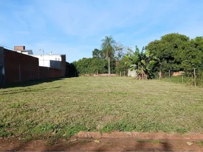Terreno en venta en Barrio Kennedy, Encarnación 4