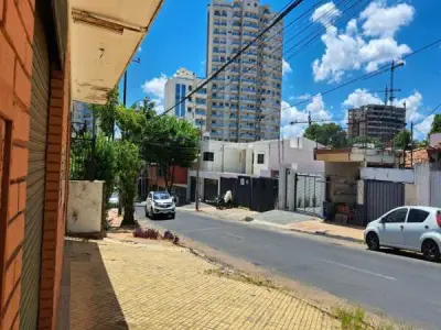 Terreno en venta en Barrio Las Carmelitas, Asunción 3