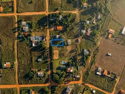 Terreno à venda no bairro Naranjaisy, Villeta 2