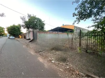 Terreno à venda no Barrio Pablo Rojas, Ciudad del Este 3