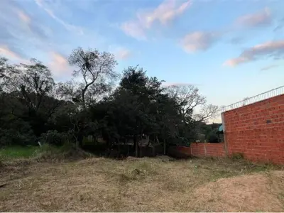 Terreno à venda no Bº San Isidro, Encarnação 2