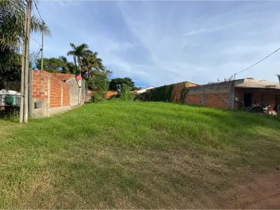Terreno à venda em Cañada Garay, Luque 3