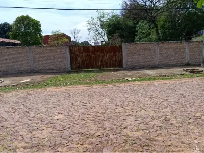 Terreno à venda em Capiatá, bairro Roberto L. Pettit 3
