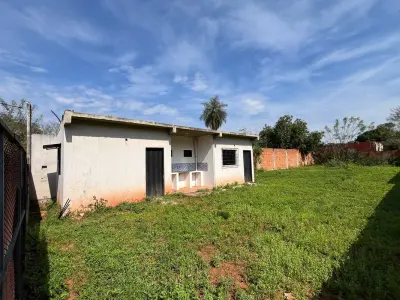 Terreno à venda em Capiatá com construção 4