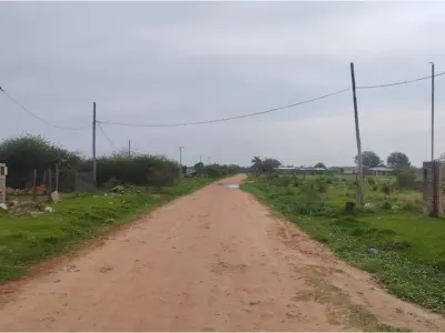 Terreno en venta en Ciudad Jardín, Limpio 4