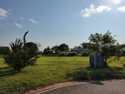 Terreno à venda no Condomínio Aqua Village, Altos 4