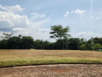 Terreno en venta en condominio con Crystal Lagoon, Hernandarias 5