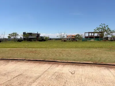 Terreno en venta en Condominio Costa del Lago, Hernandarias 4