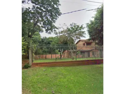 Terreno en venta en el centro de Hernandarias 2