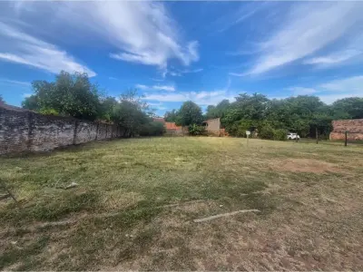 Terreno à venda no centro de Itauguá, Central 3