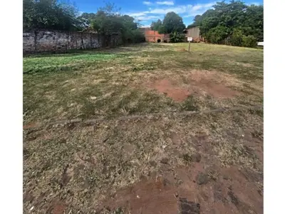 Terreno à venda no centro de Itauguá, Central 4