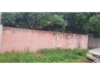 Terreno à venda no centro de Luque, 420 m² 3