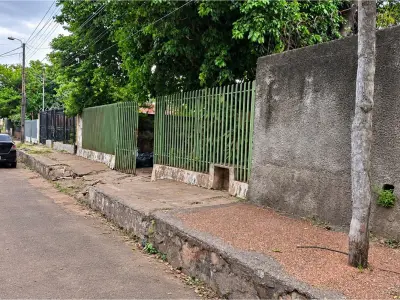 Terreno à venda no centro de Luque, Central 4
