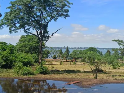 Terreno à venda em Encarnación, Itapúa 4