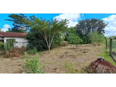Terreno en venta en Encarnación, Itapúa 4