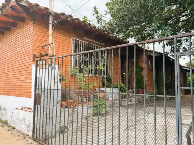 Corner lot for sale of 710 m² in San Antonio 4