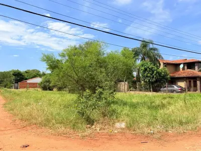 Terreno à venda em esquina em Isla Aveiro, Limpio 4