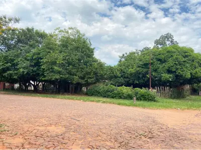 Terreno de esquina à venda em San Lorenzo Reducto 4