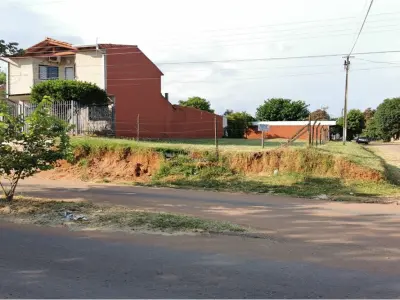 Terreno à venda em esquina em Villa Elisa, Central 5