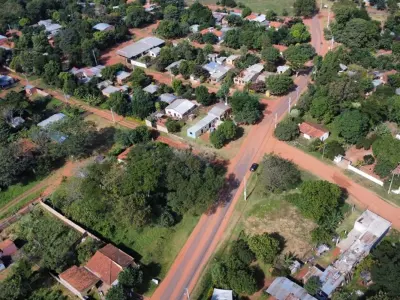 Terreno à venda em esquina sobre asfalto em Capiatá 3