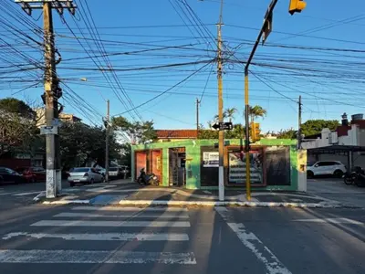Terreno en venta en esquina sobre Av. Brasilia 2