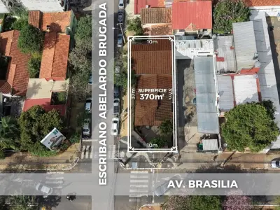 Terreno en venta en esquina sobre Av. Brasilia 4