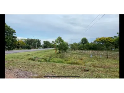Land for sale on a corner lot on the highway in Villa Florida 4
