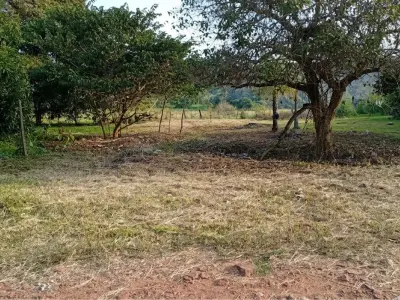 Terreno à venda em Estanzuela, Aregua 4