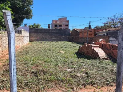 Terreno à venda em Fernando de la Mora, Central 3