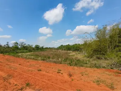Terreno à venda em Guarambaré, Central 3