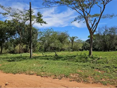 Terreno à venda em Itapuamí II, Luque: 4 lotes juntos 3